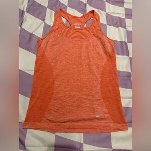 Nike Women's Vibrant Orange Tank Top Size Small